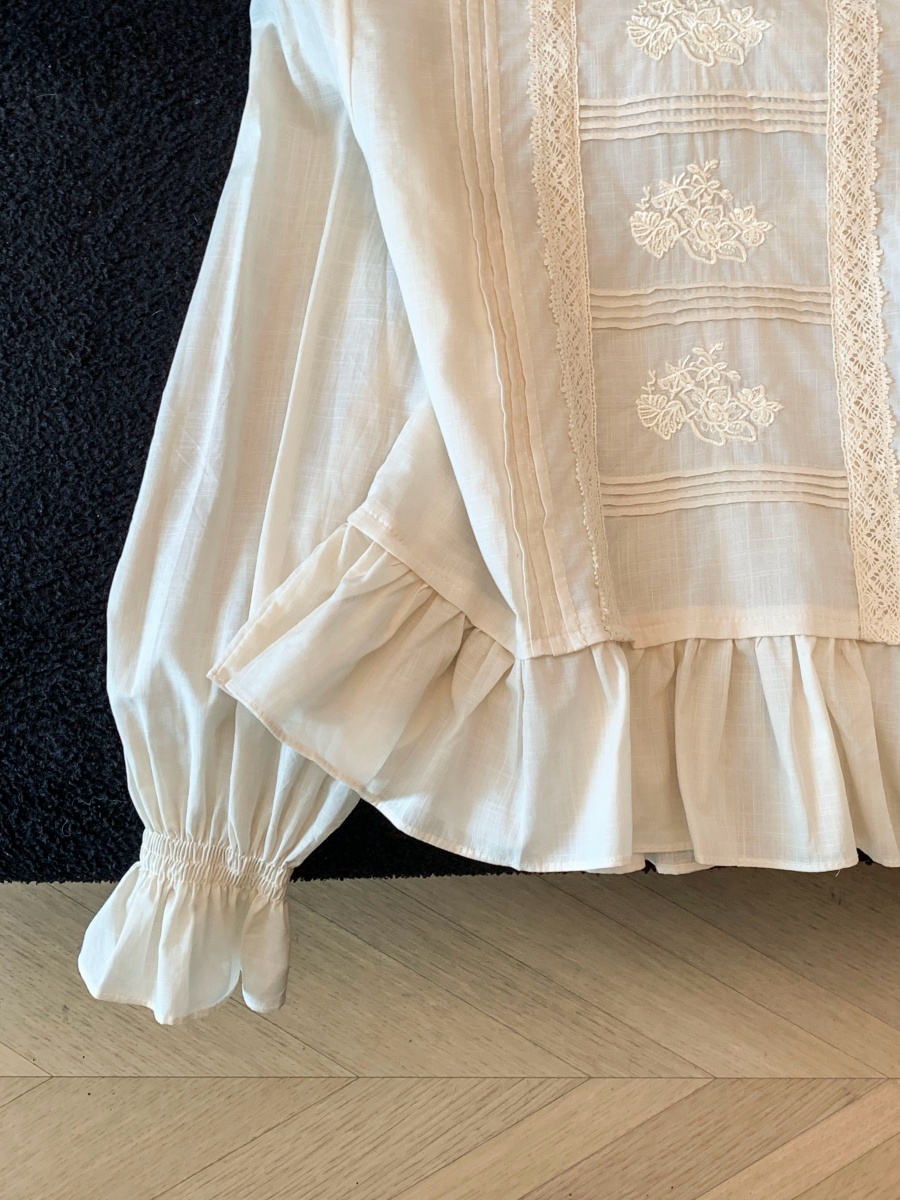 Korean Embroidered Accordion Pleat Shirt Women Round Neck Puff Long Sleeve Ruffle Soft Short Cotton Top - Image 3