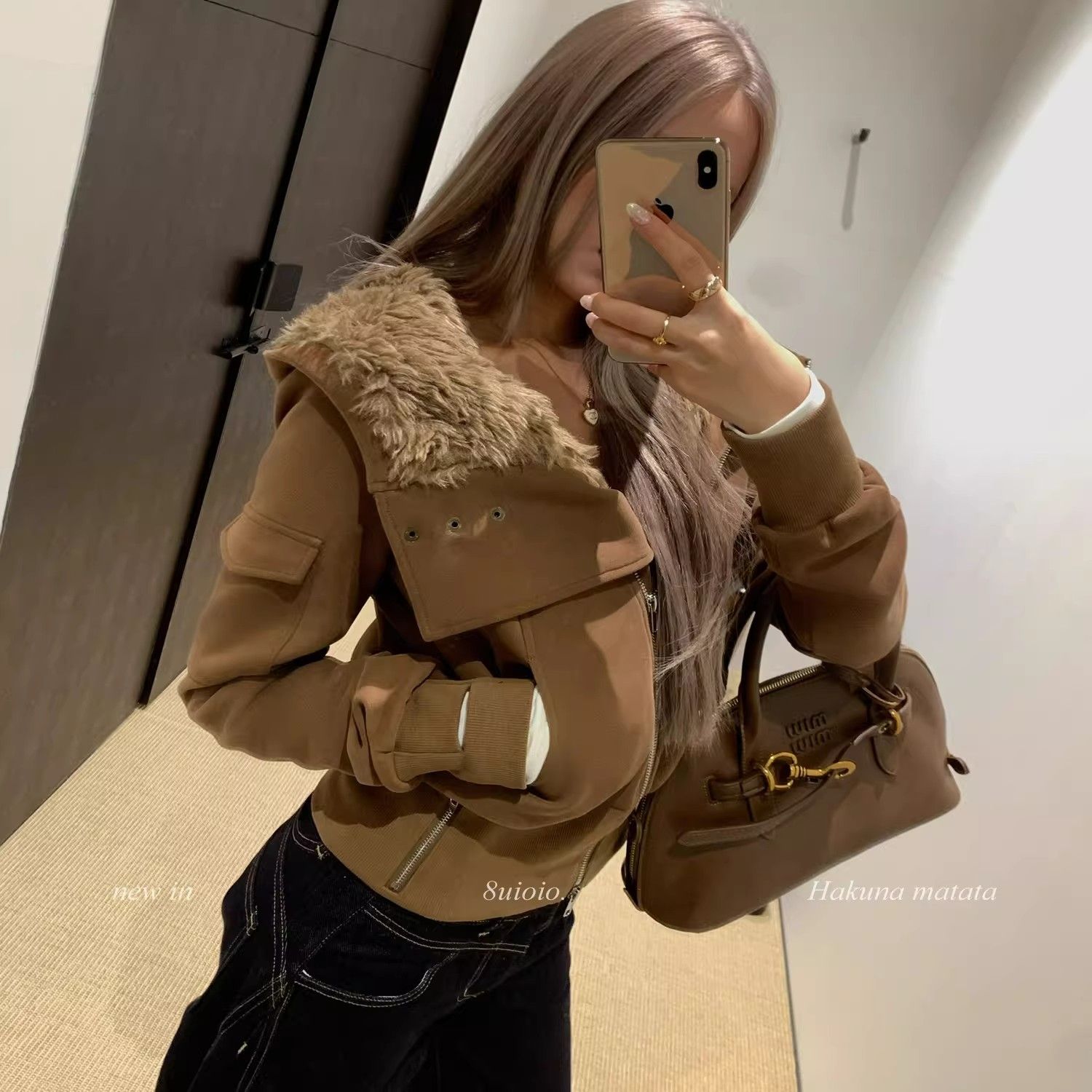 Women's Vintage Caramel Faux Fur Collar Short Jacket 2026 Winter Slim Warm Coat - Image 2
